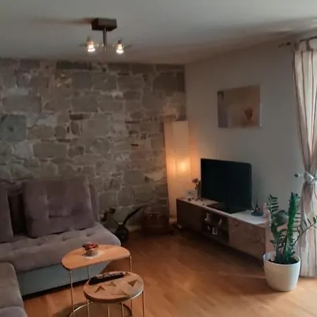Apartment Elena *