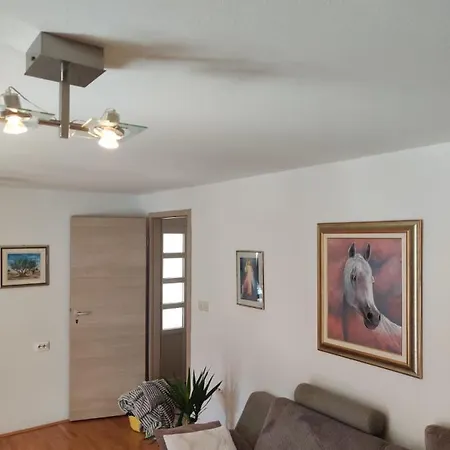 Elena Apartment *