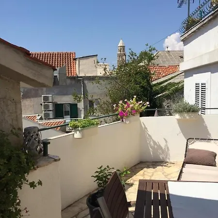 Apartment Elena *