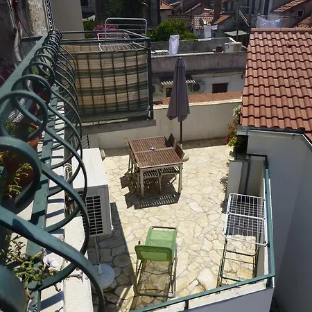 Elena Apartment