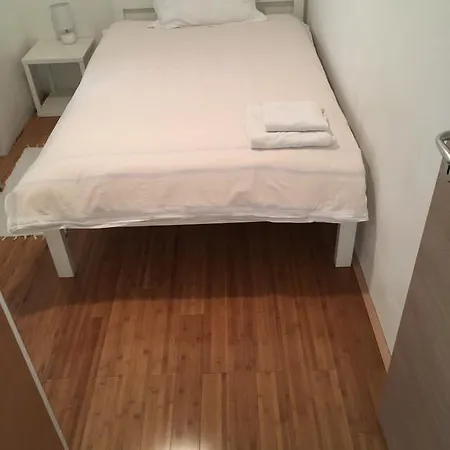 Elena Apartment Split